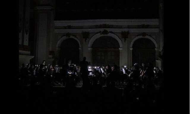 У Львівській органній залі зникло світло, але музиканти продовжили грати
