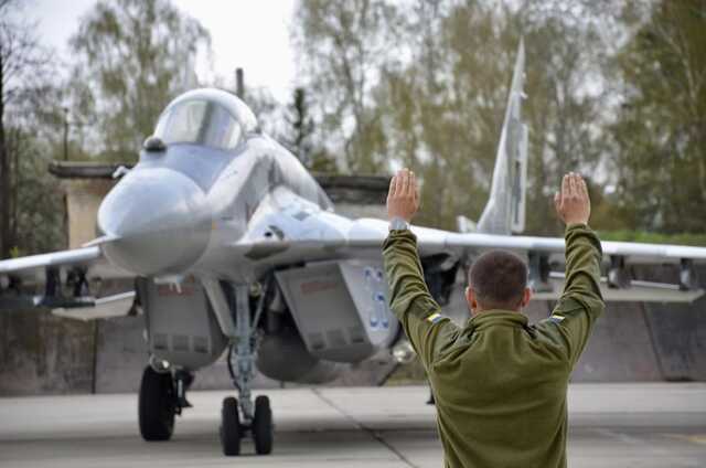 Ночью ВСУ "приземлили" ударный вертолет россиян и 6 дронов-камикадзе