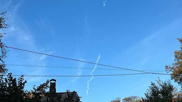 Центр Донецька потрапив під обстріл: над містом піднімається густий дим