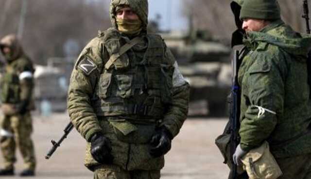 Зеленский: оккупанты на Донбассе бросили 2 тысячи "зеков" против ВСУ