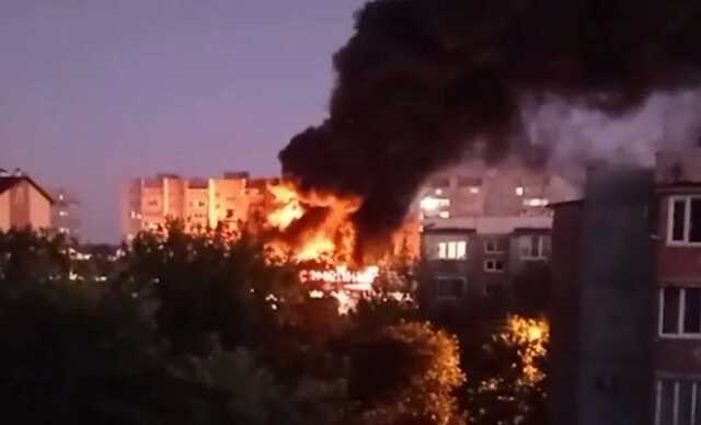 Люди з жахом стрибали з палаючих балконів: подробиці катастрофи Су-34 у РФ