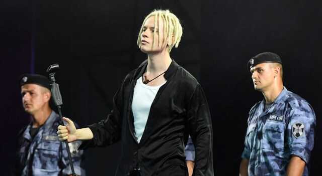 Российский певец спел новую песню, где зазывает на мобилизацию