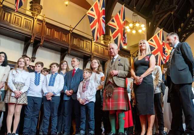 Король Чарльз III зустрівся з українськими біженцями у Шотландії