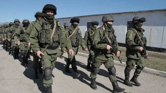 Окупанти вихваляються вживанням наркотиків та алкоголю на війні в Україні, - перехоплення