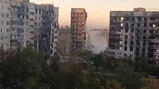 У соцмережах публікують відео знесення будинків у Маріуполі, зруйнованих внаслідок ударів РФ