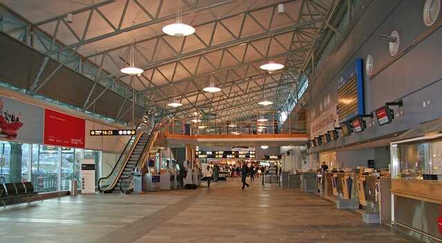 У Норвегії закривали два аеропорти через підозрілі дрони