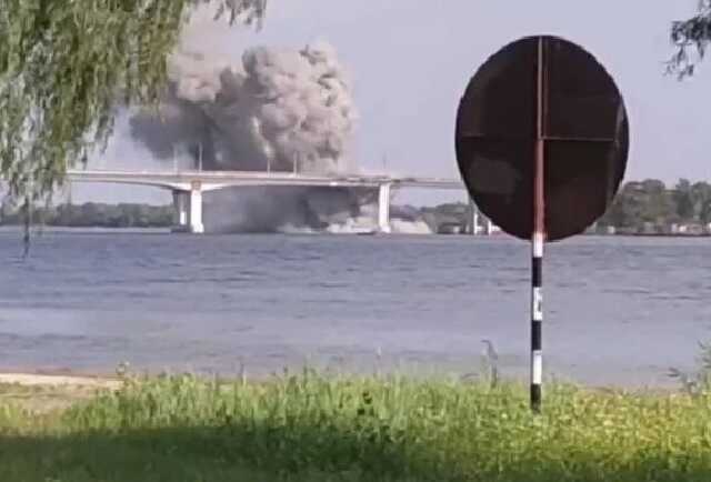 Окупанти намагаються налагодити переправу через Дніпро за допомогою радянських технологій, - британська розвідка