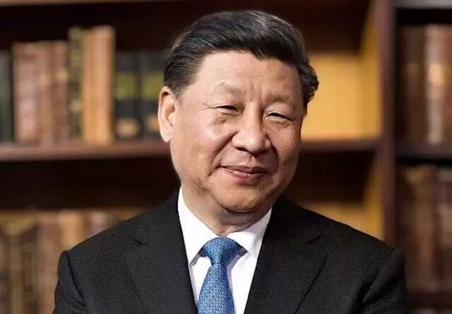 Си Цзиньпин еще на пять лет остался у власти Китая