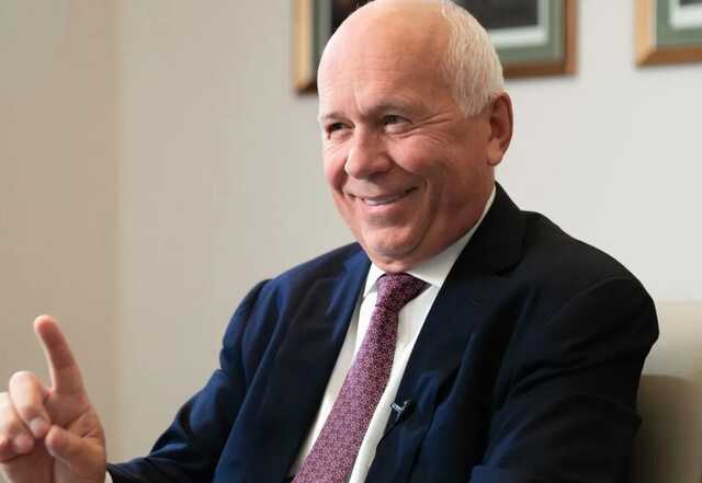 "Заморожена" в Іспанії яхта російського олігарха раптово змінила верф та назву – Reuters