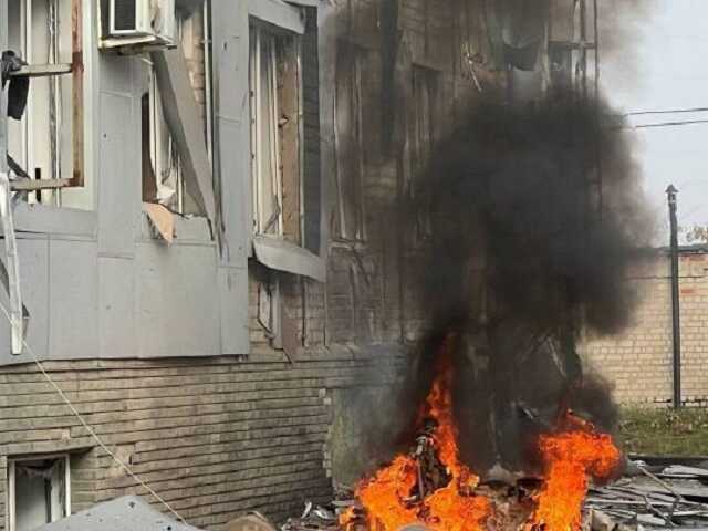 Невдало покурили біля ФСБ: в окупованому Мелітополі злетів на повітря легковик, поранено роспропагандистів