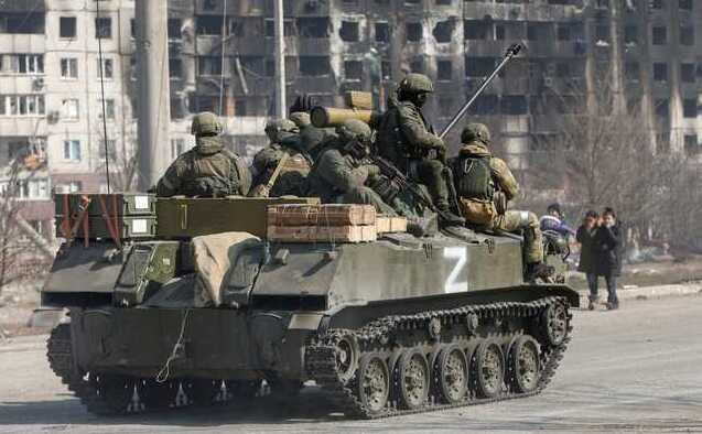 Окупанти вивезли з Херсона обладнання та персонал усіх банків, - Генштаб