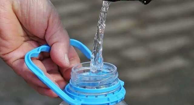 Українців закликають запасатися водою на три дні