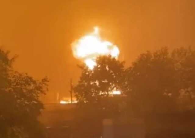 Російські цистерни з паливом знищено: у мережі показали наслідки "бавовни" у Шахтарську