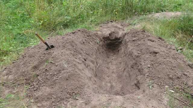 Черкаського прокурора покарали за намір «повісити» на жінку осквернення могил