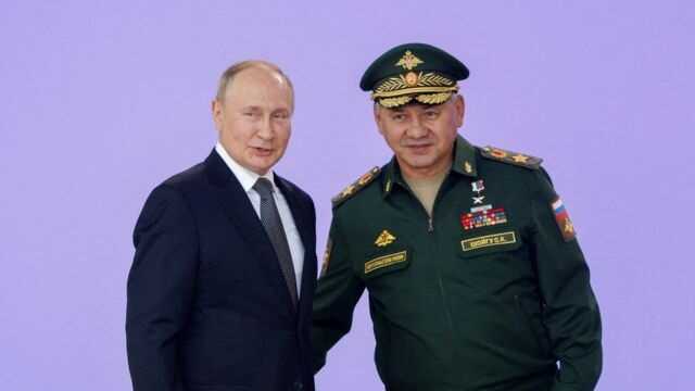 Путін особисто дав вказівку Шойгу розганяти вкид про "брудну бомбу"