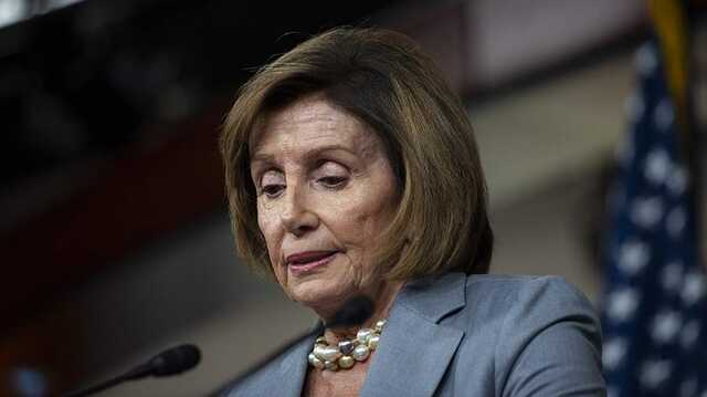 На будинок спікера Палати представників США Ненсі Пелосі напали. Поранено її чоловіка – Reuters