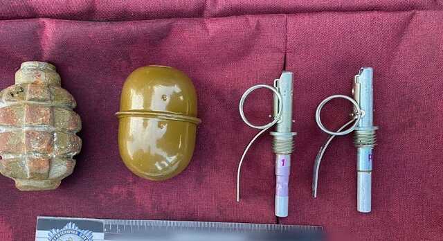 В Киевской области мужчина продавал противотанковую гранату и автомат