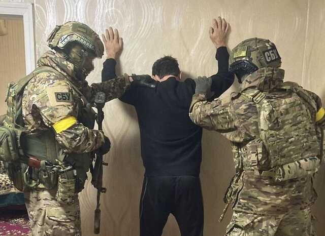 Шпионил по позициям HIMARS и гаубиц М777: Контрразведка СБУ задержала предателя