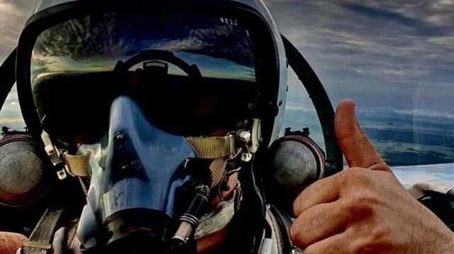 В Украине отобрали летчиков для обучения на современных западных истребителях