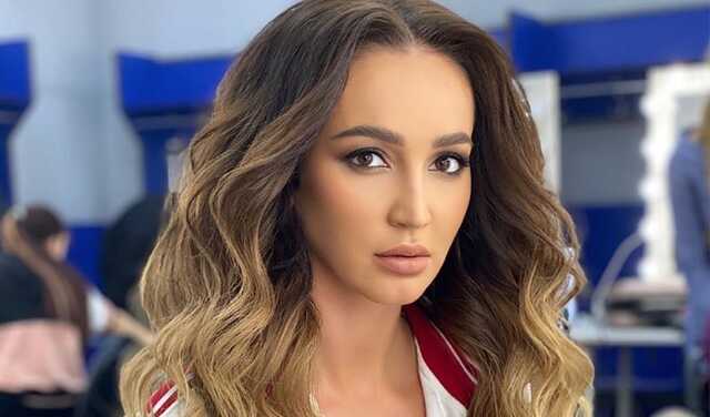 Бузова приїхала піаритися в окупований Донецьк з гуманітаркою