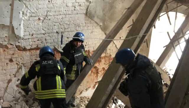 Під завалами зруйнованої Святогірської лаври знайшли тіло загиблого