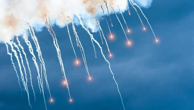 Окупанти вдарили фосфорними снарядами по житловому сектору в Бахмуті