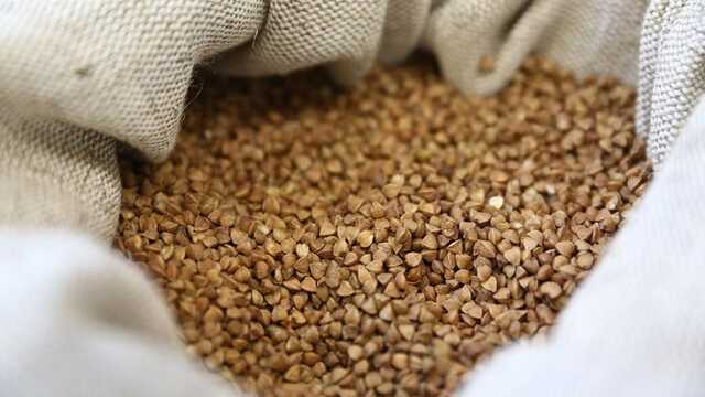 Майже 80 грн за кілограм: що відбувається з цінами на гречку в Україні