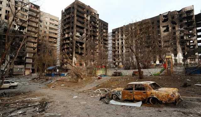 Окупанти "кинули" маріупольців із ремонтом житла: люди залишилися на зиму в розбитих квартирах