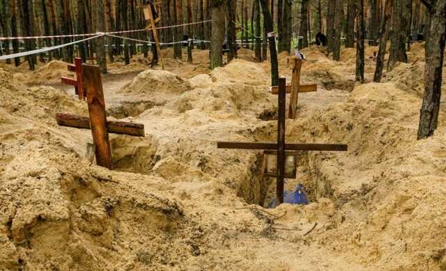 В освобожденном Высокополье эксгумировали тела трех гражданских лиц