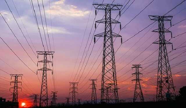 Графіки вже не актуальні: Лівий берег Києва терміново відключають від електроживлення