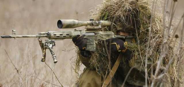 У мережі з’явилось ефектне відео нічного полювання українських снайперів на ворожу піхоту