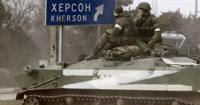 Окупанти насильно вивозять із Херсона дітей і людей похилого віку