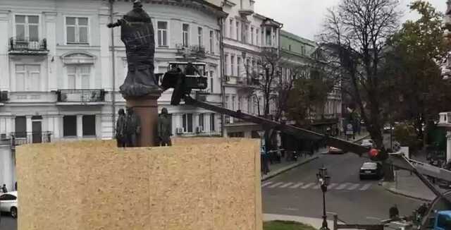 В Одессе готовятся демонтировать памятник российской императрице