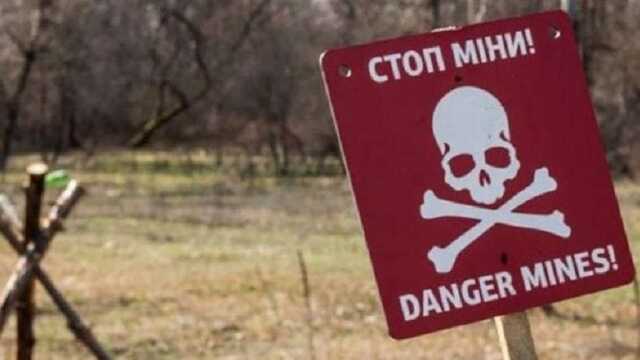 Російські війська мінують підступи до Маріуполя, – Андрющенко