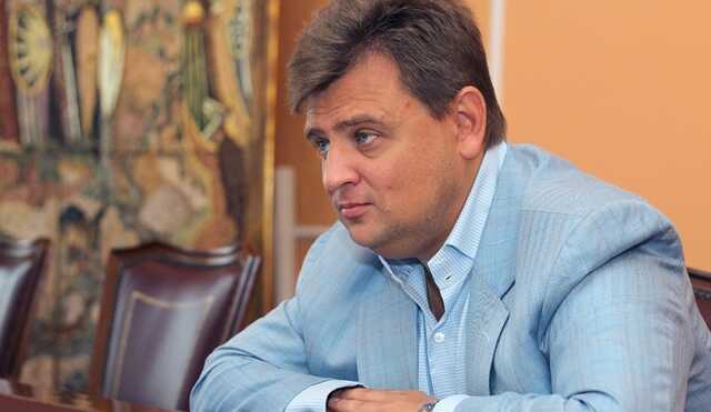 Одеський ексдепутат через суд вимагає повернути колекційне авто