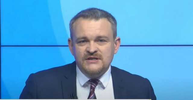 Радіоведучий розплакався читаючи диктант з української мови