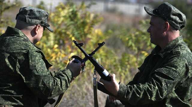 Мобілізованих росіян командири кидають самих на полі бою на Луганщині, - Гайдай