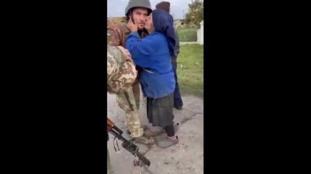 ЗСУ показали, як їх зустрічають жителі звільненого села на Херсонщині