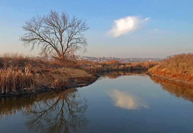 На Київщині на річці Ірпінь перевернувся човен: один чоловік загинув, іншого врятували
