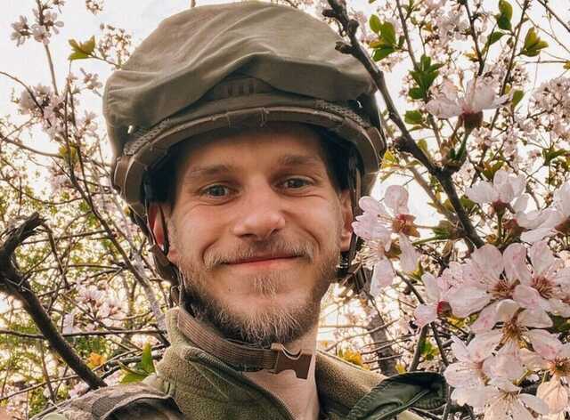 В Іспанії закрили фотовиставку захисника "Азовсталі" Дмитра Козацького "Ореста" після скарги Шарія