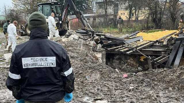 Українських експертів допустили на місце падіння ракети у Польщі