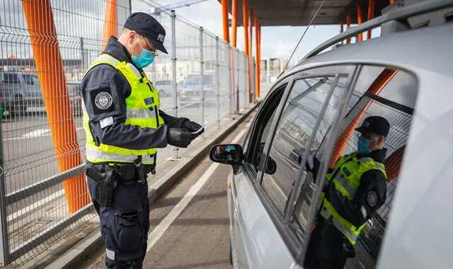 Естонія посилила перевірки для українців та росіян на кордоні