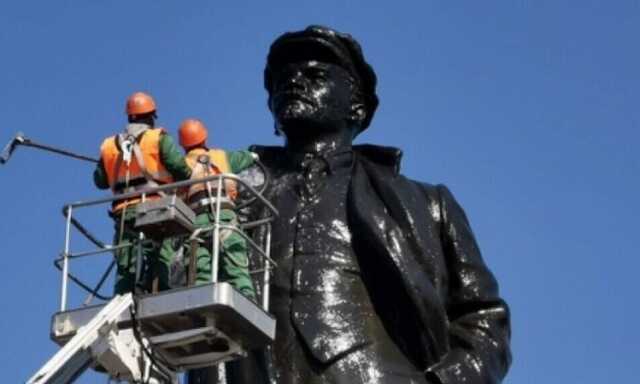 "Назад у СРСР": окупанти збираються встановити пам’ятники Леніну у Маріуполі