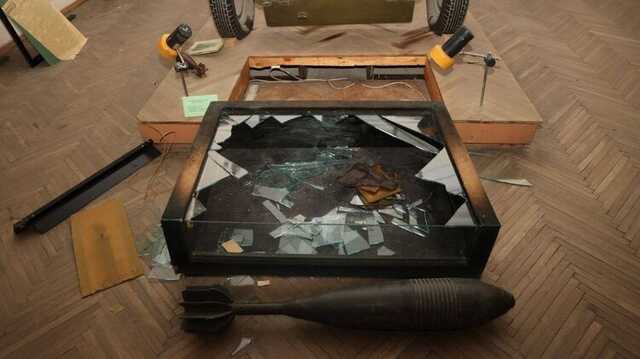 З’явилися фото порожнього Херсонського краєзнавчого музею, з якого фурами вивезли усі експонати