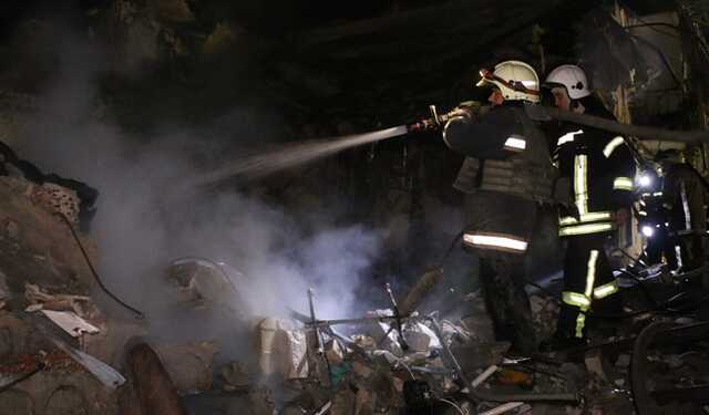 Росіяни обстріляли житловий будинок у Харківській області: під завалами можуть бути люди