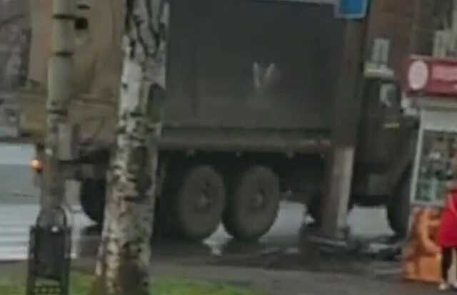 Россия перекидывает военную технику и живую силу через Мариуполь на Запорожье