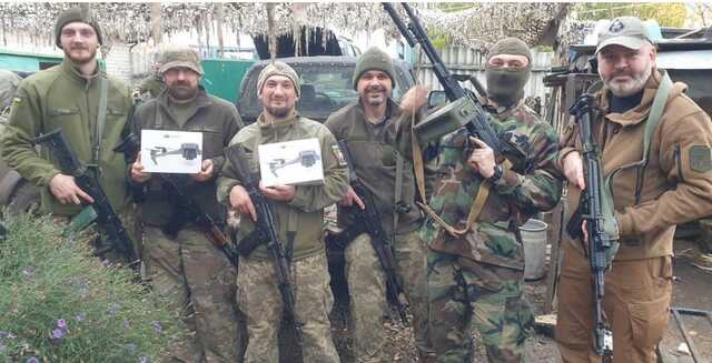 Украинские военные показали, как дроны уничтожают россиян под Бахмутом