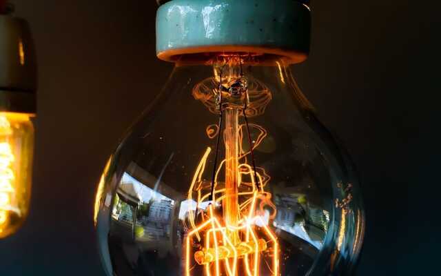 В Україні дефіцит електроенергії на ранок суботи становив 25%