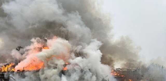 Поліція показала місце ракетного удару по Дніпру та розповіла про наслідки