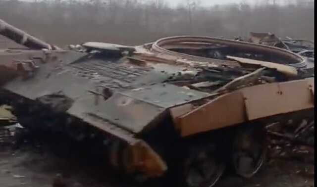 Артиллерия ВСУ накрыла колонну ВС РФ, включая самый технологичный Т-90М "Прорыв"